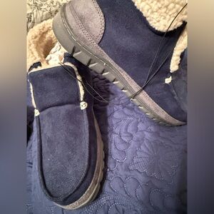 Eddie Bauer Navy Blue Loafers with Cream Lining